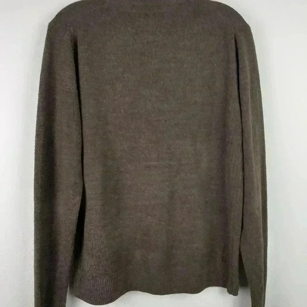 Oscar DE La Renta Size Medium 100% acrylic EUC